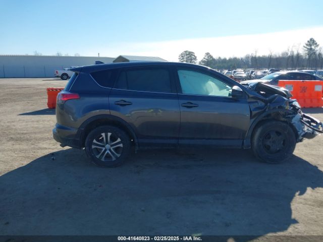 2T3BFREV8JW854358 Toyota RAV4 LE
