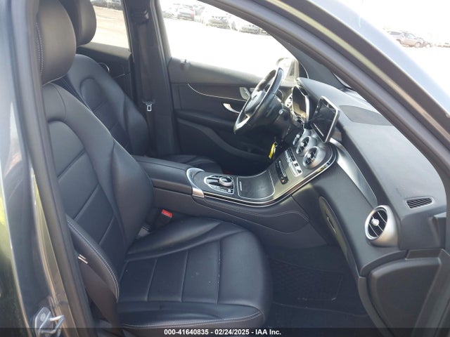 WDC0G4KB6HF254705 Mercedes-Benz m274