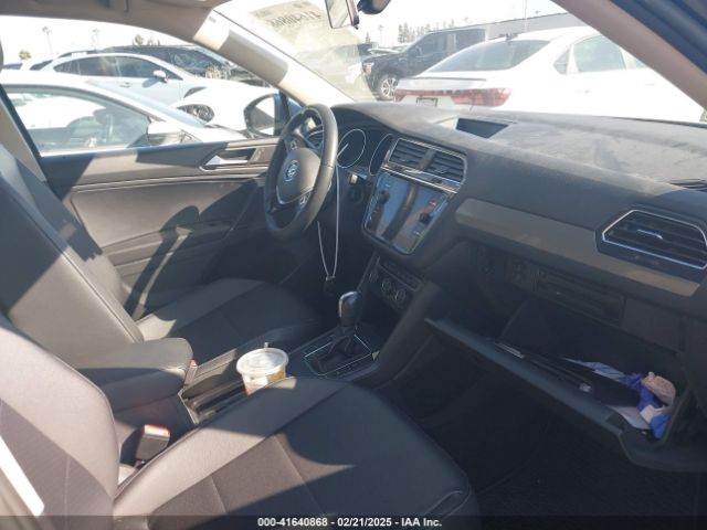 2020 VOLKSWAGEN TIGUAN 3VV3B7AX4LM038605 Photo 4