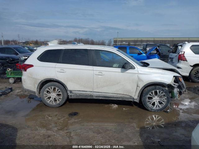 JA4AD2A3XJZ068679 Mitsubishi Outlander Es