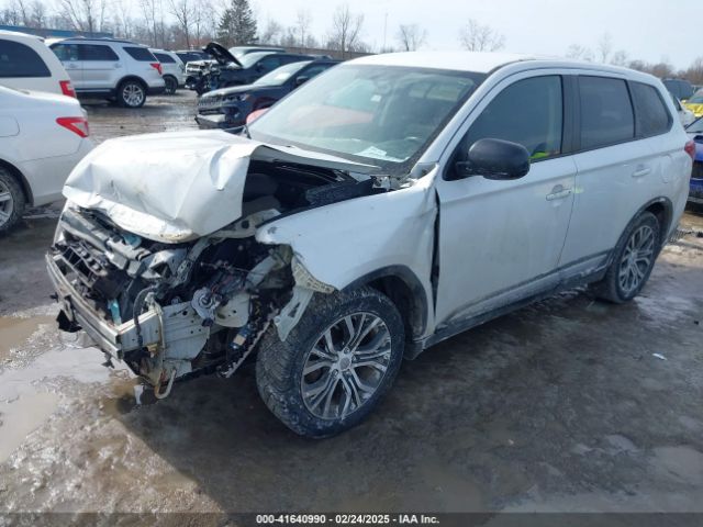 JA4AD2A3XJZ068679 Mitsubishi Outlander Es