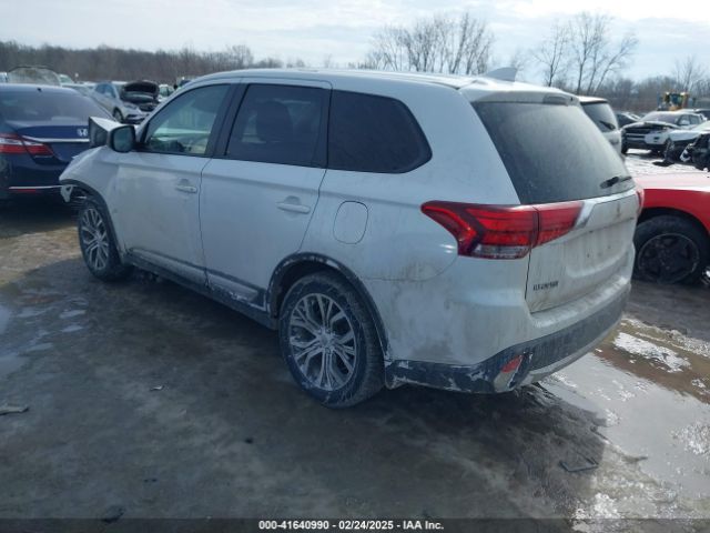 JA4AD2A3XJZ068679 Mitsubishi Outlander Es