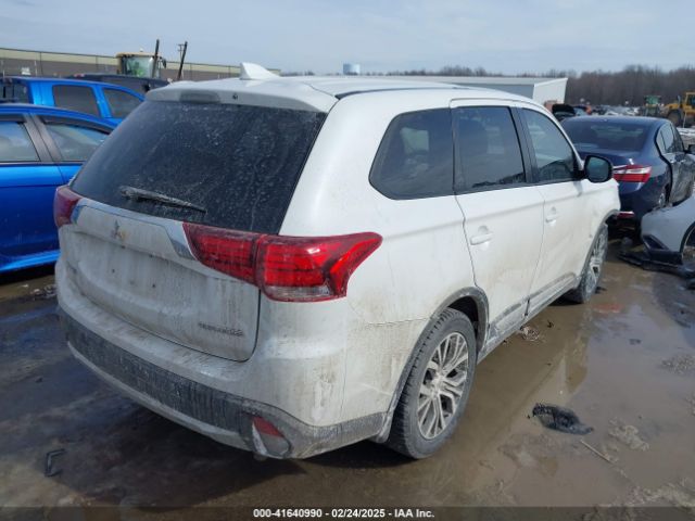 JA4AD2A3XJZ068679 Mitsubishi Outlander Es