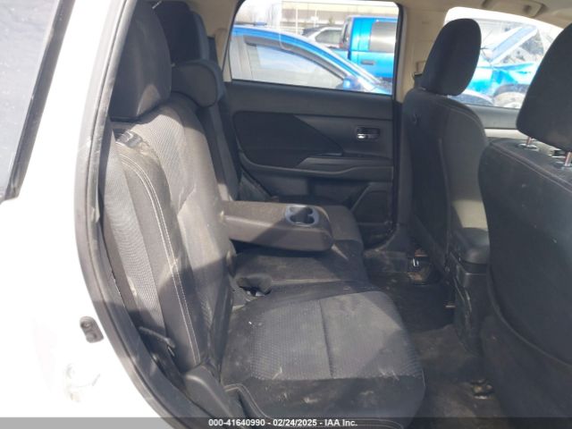JA4AD2A3XJZ068679 Mitsubishi Outlander Es