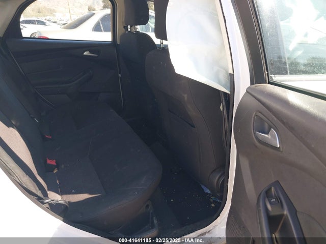1FADP3F20FL243036 Ford FOCUS SE