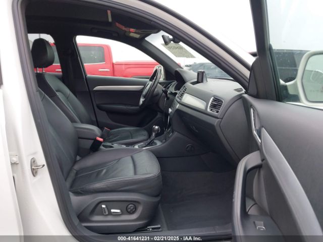 WA1BCCFS1JR010439 Audi Q3 2.0t Premium/2.0t Sport Premium