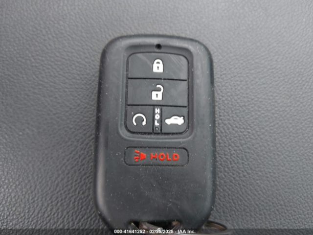 1HGCV2F9XKA018665 Honda Accord Touring 2.0t