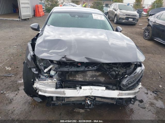 1HGCV2F9XKA018665 Honda Accord Touring 2.0t
