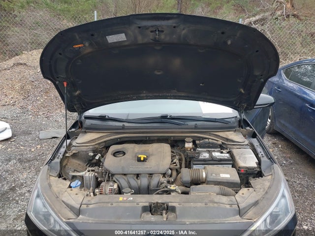 Hyundai ELANTRA SEL 2019 5NPD84LFXKH467868 Image 10