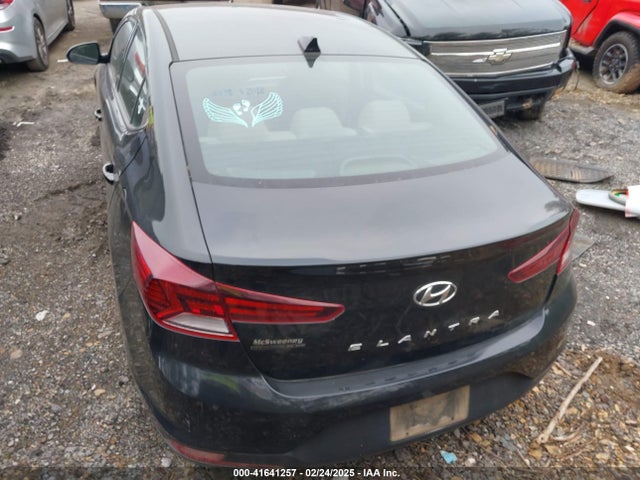 Hyundai ELANTRA SEL 2019 5NPD84LFXKH467868 Image 16