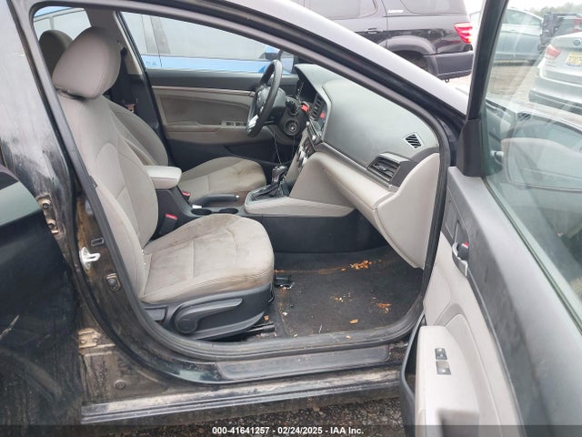 Hyundai ELANTRA SEL 2019 5NPD84LFXKH467868 Image 5