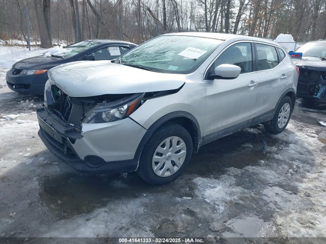JN1BJ1CR5HW107949 Nissan Rogue Sport S
