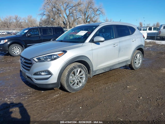 KM8J3CA46GU117711 Hyundai TUCSON SE