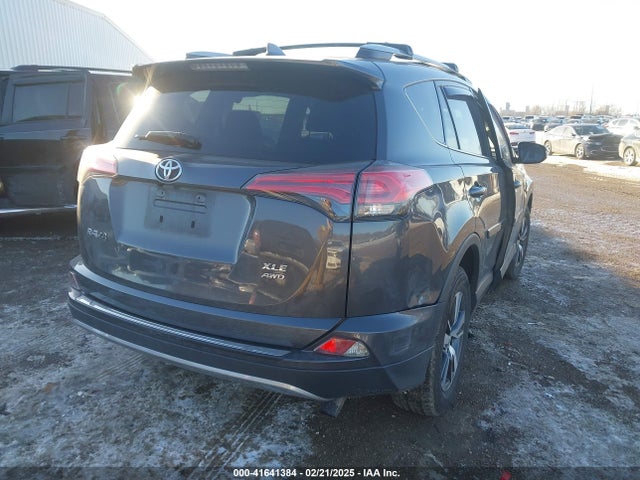 2T3RFREV9HW666120 Toyota Rav4 Xle