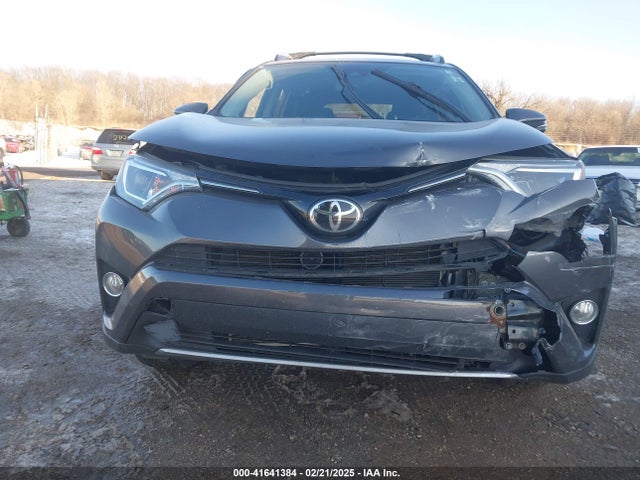 2T3RFREV9HW666120 Toyota Rav4 Xle