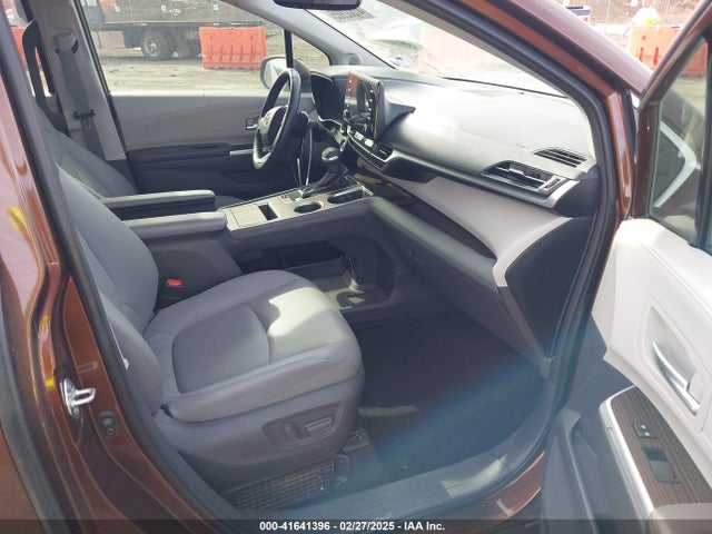 5TDJRKEC2MS005454 Toyota SIENNA XLE