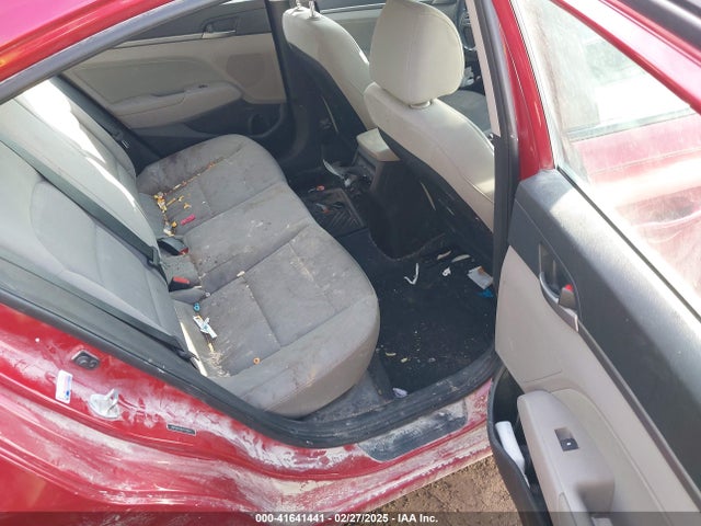 5NPD84LF8JH299047 Hyundai ELANTRA SEL