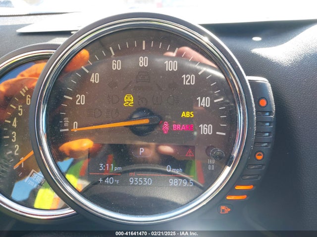 2017 MINI COUNTRYMAN WMZYV5C36H3E01492 Photo 6