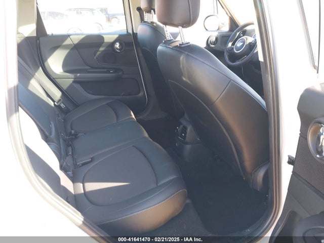2017 MINI COUNTRYMAN WMZYV5C36H3E01492 Photo 7