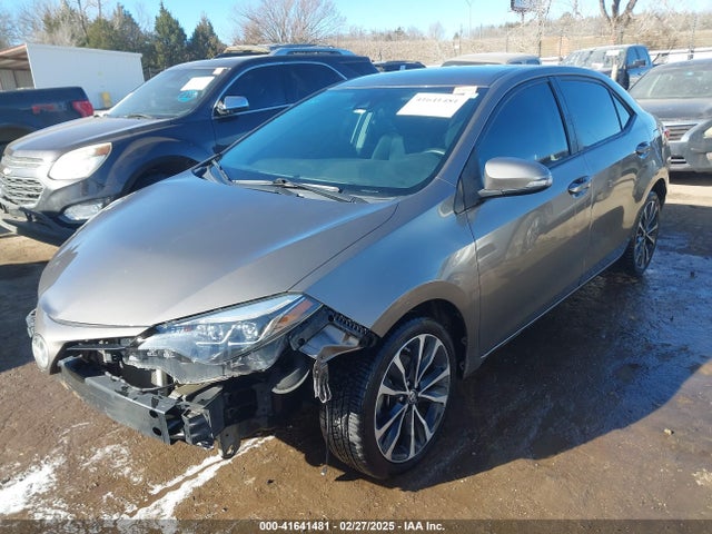 Toyota COROLLA SE 2018 5YFBURHEXJP837671 Image 2
