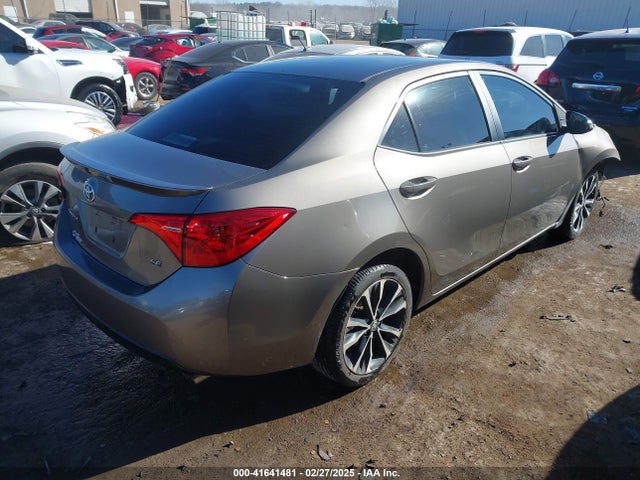 Toyota COROLLA SE 2018 5YFBURHEXJP837671 Image 4