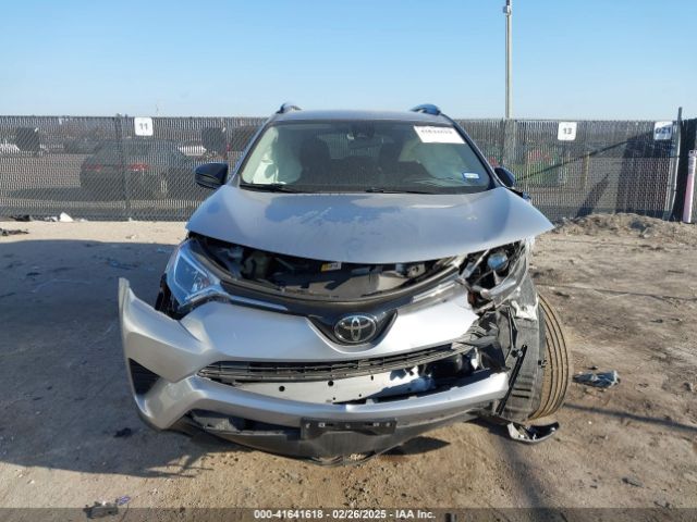 JTMZFREV3JJ169360 Toyota RAV4 LE