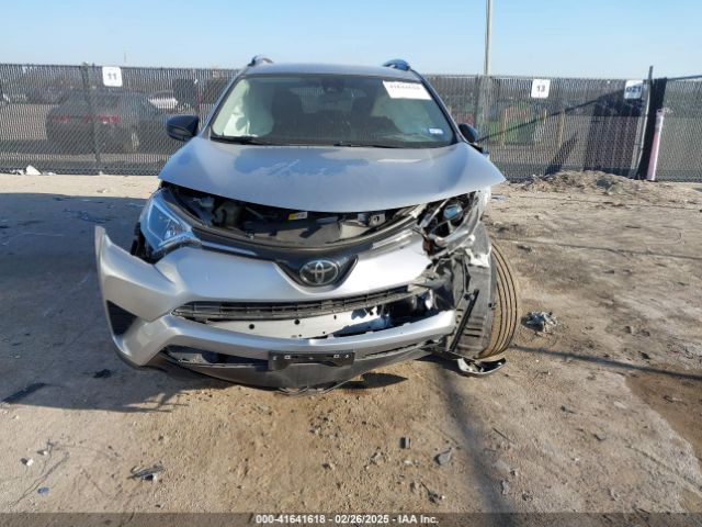 JTMZFREV3JJ169360 Toyota RAV4 LE