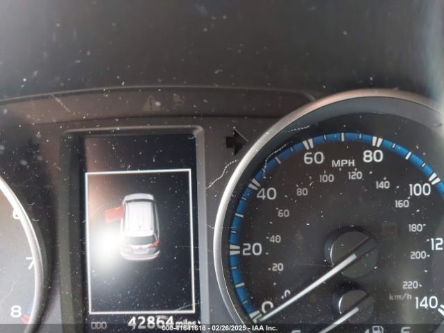 JTMZFREV3JJ169360 Toyota RAV4 LE
