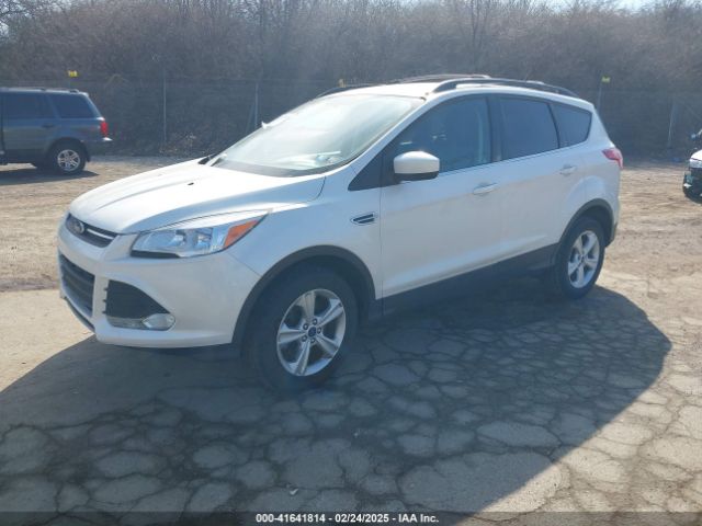 1FMCU9GXXEUB92225 Ford ESCAPE SE