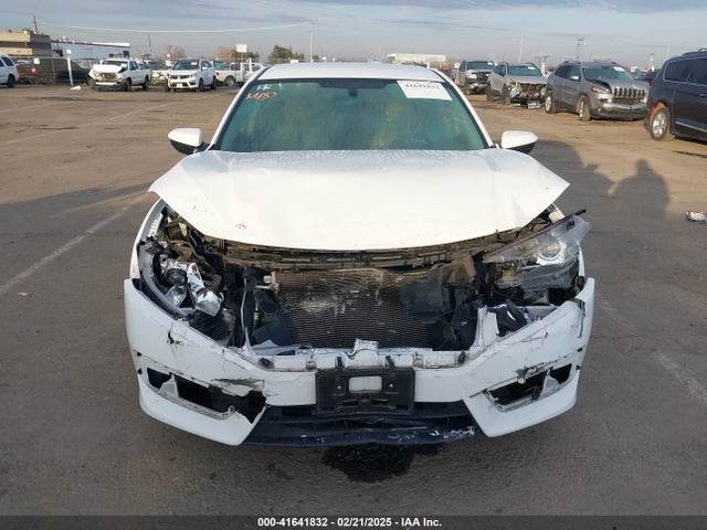 Honda Civic Lx 2018 2HGFC2F56JH515194 Image 12