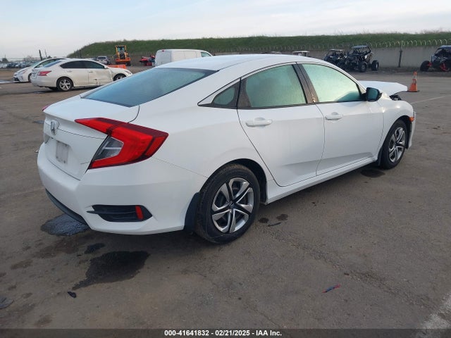 Honda Civic Lx 2018 2HGFC2F56JH515194 Image 4