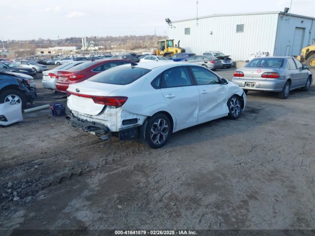 3KPF24AD6KE111207 KIA Forte Lxs