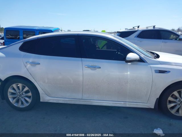 5XXGU4L33JG258075 KIA OPTIMA EX