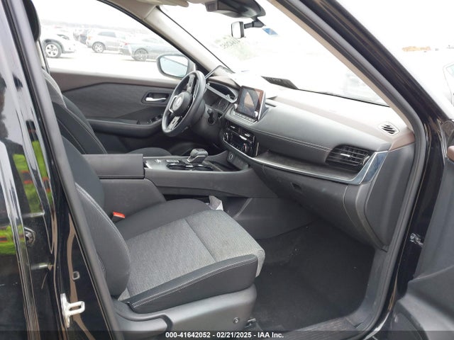 JN8AT3BA9MW003506 Nissan Rogue Sv Fwd