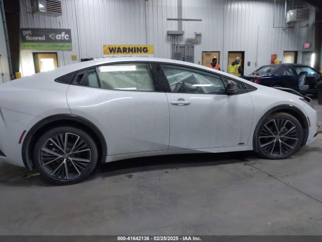 JTDADABU4R3009701 Toyota Prius Limited Awd-e