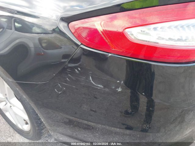 1FA6P0HD8G5100363 Ford FUSION SE