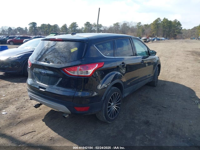 1FMCU9GXXEUA57133 Ford ESCAPE SE