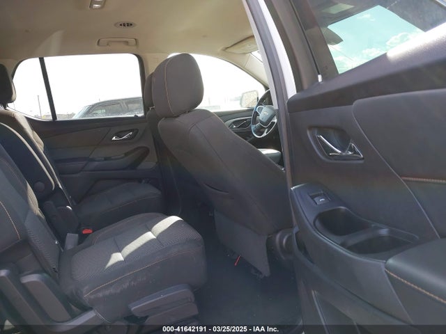 1GNERGKW9JJ250037 Chevrolet Traverse 1lt