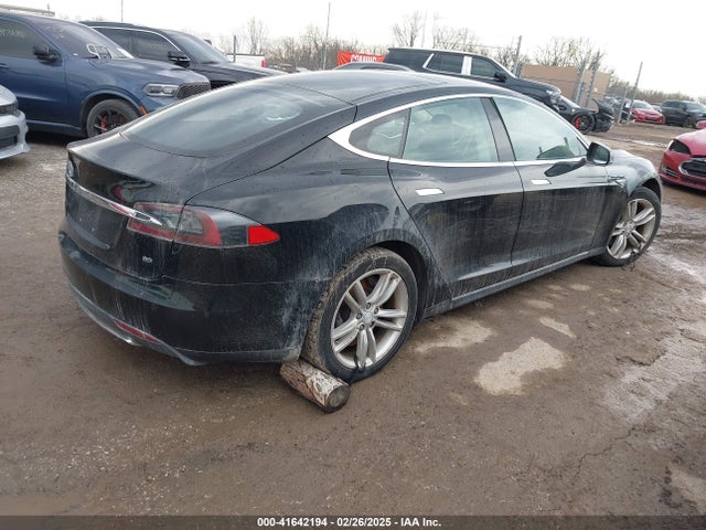 2013 TESLA MODEL S 5YJSA1CN8DFP26506 Photo 3