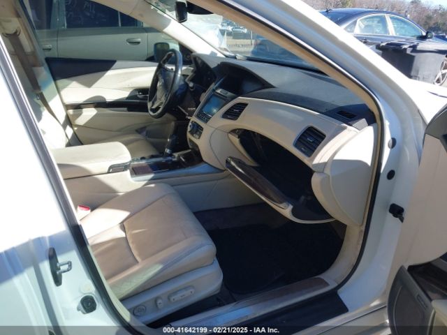 JH4KC1F94EC001457 Acura RLX