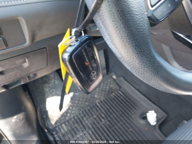 5TDCZRBH8MS070150 Toyota Highlander L
