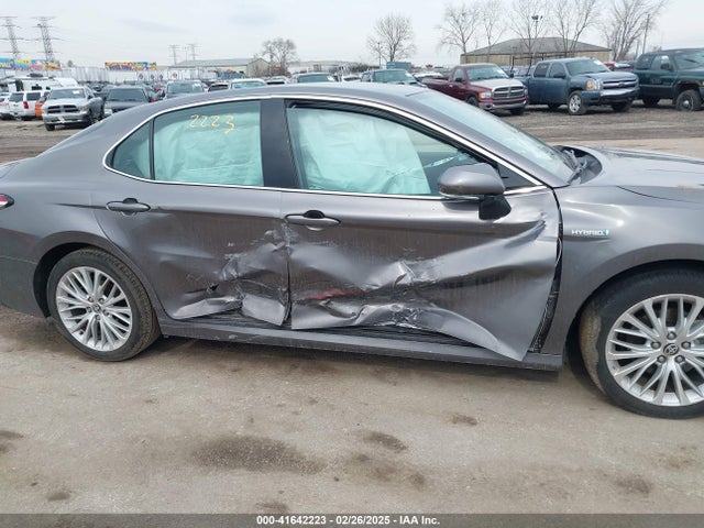 4T1F31AK2LU017608 Toyota Camry Xle Hybrid