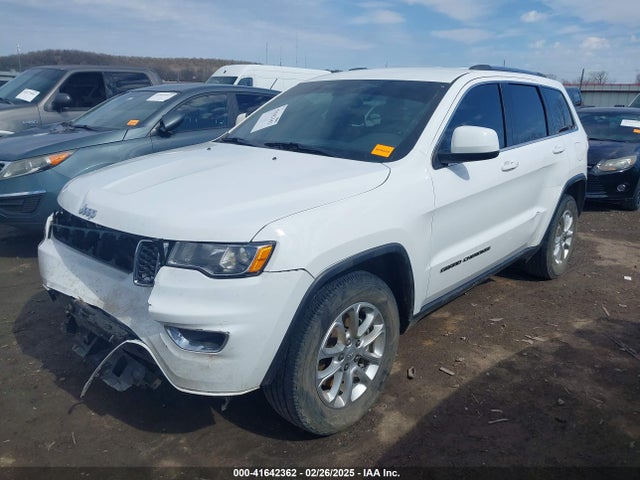 1C4RJEAG2MC605574 Jeep Grand Cherokee Laredo E 4x2