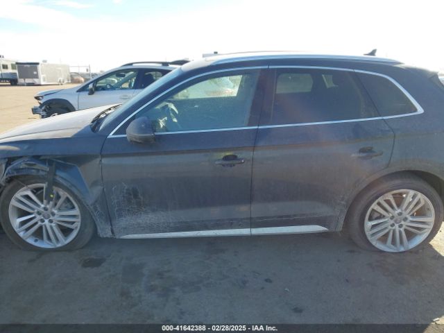 WA1CNAFY1J2129656 Audi Q5 2.0t Premium/2.0t Tech Premium