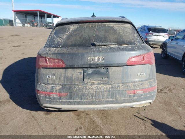 WA1CNAFY1J2129656 Audi Q5 2.0t Premium/2.0t Tech Premium