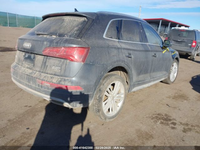 WA1CNAFY1J2129656 Audi Q5 2.0t Premium/2.0t Tech Premium