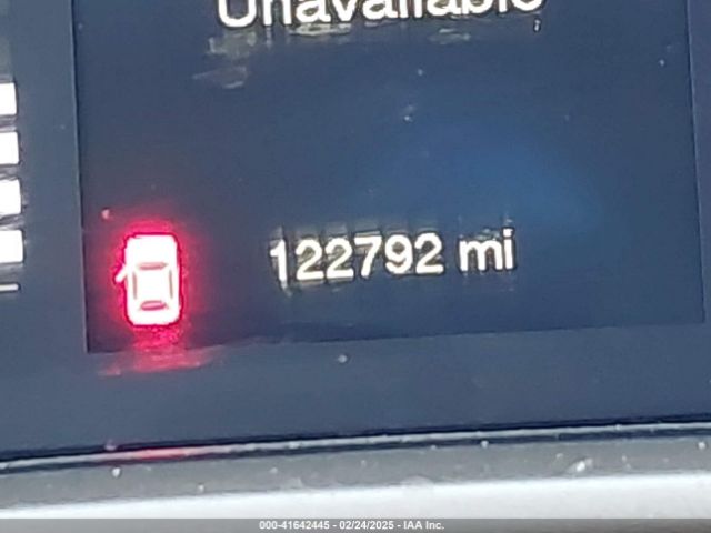 1C4PJLCB3GW355911 Jeep Cherokee Latitude
