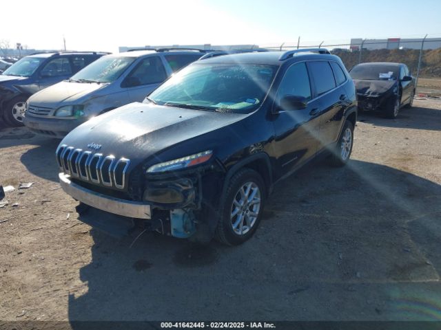 1C4PJLCB3GW355911 Jeep Cherokee Latitude