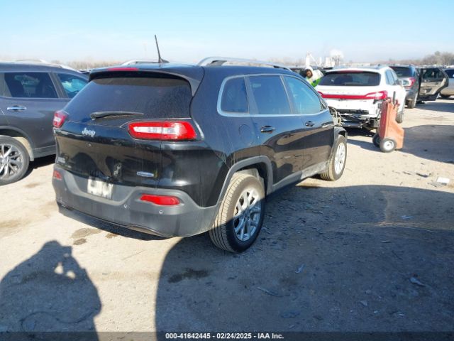 1C4PJLCB3GW355911 Jeep Cherokee Latitude