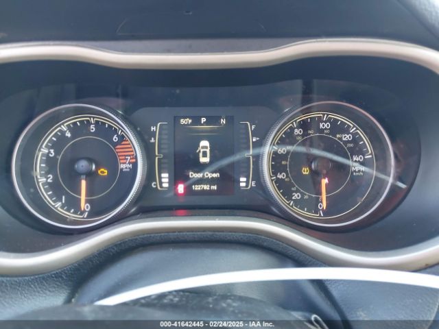 1C4PJLCB3GW355911 Jeep Cherokee Latitude